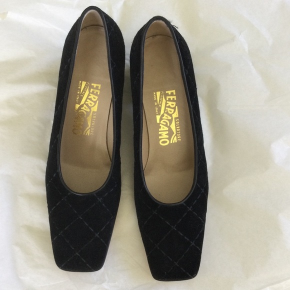 Salvatore Ferragamo Suede Pumps - Picture 2 of 11